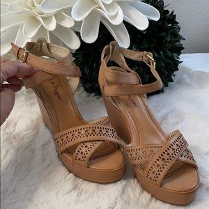 Wedge platform sandals
